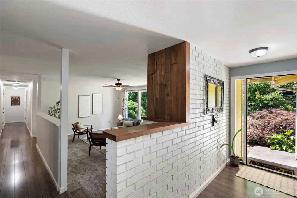 19064 10th Avenue NE Poulsbo, WA 98370