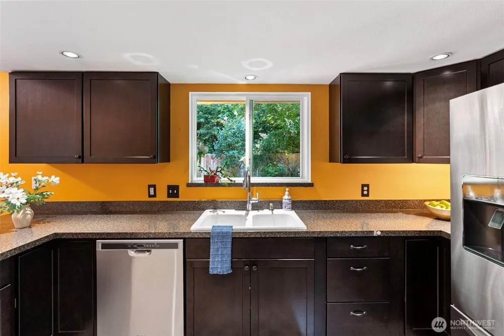19064 10th Avenue NE Poulsbo, WA 98370
