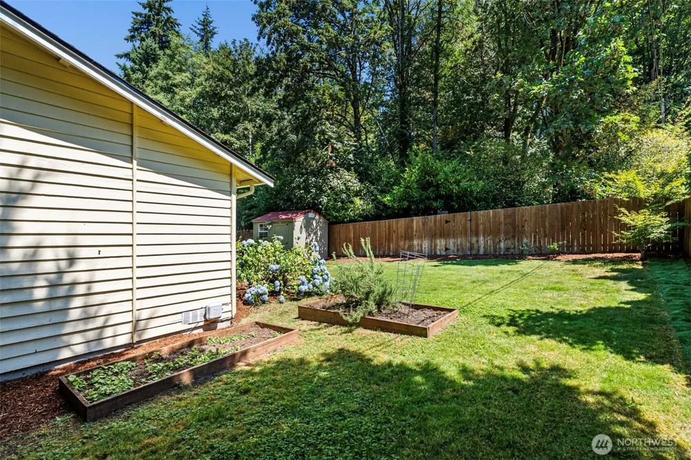19064 10th Avenue NE Poulsbo, WA 98370