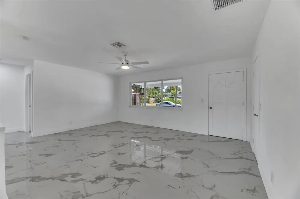 1404 SW 1ST AVENUE Deerfield Beach, FL 33441