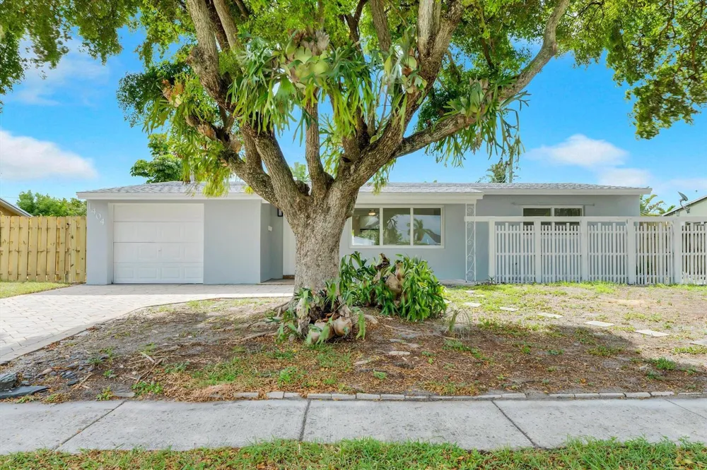 1404 SW 1ST AVENUE Deerfield Beach, FL 33441