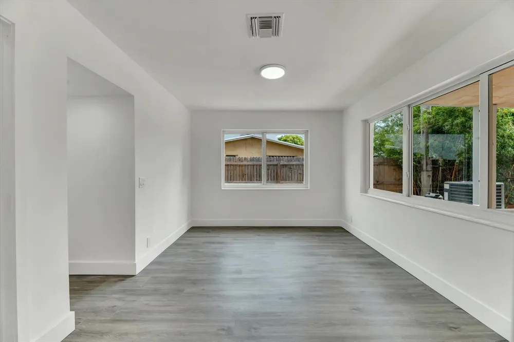 1404 SW 1ST AVENUE Deerfield Beach, FL 33441