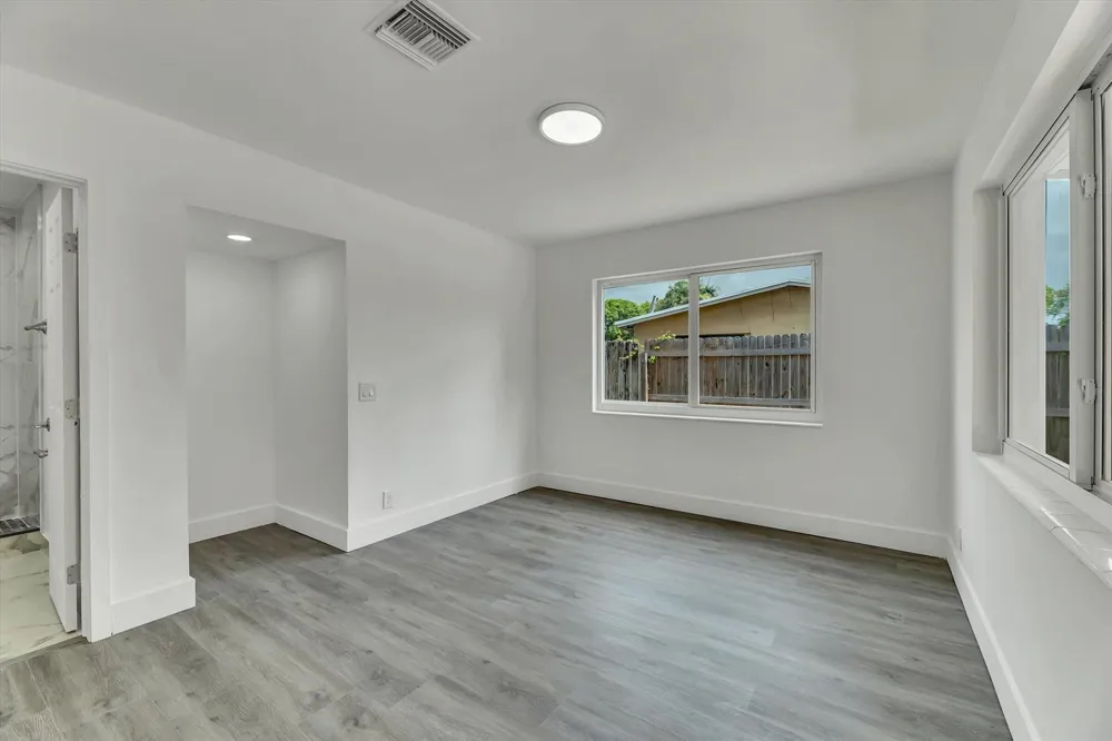 1404 SW 1ST AVENUE Deerfield Beach, FL 33441