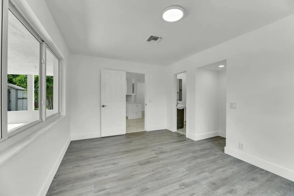1404 SW 1ST AVENUE Deerfield Beach, FL 33441