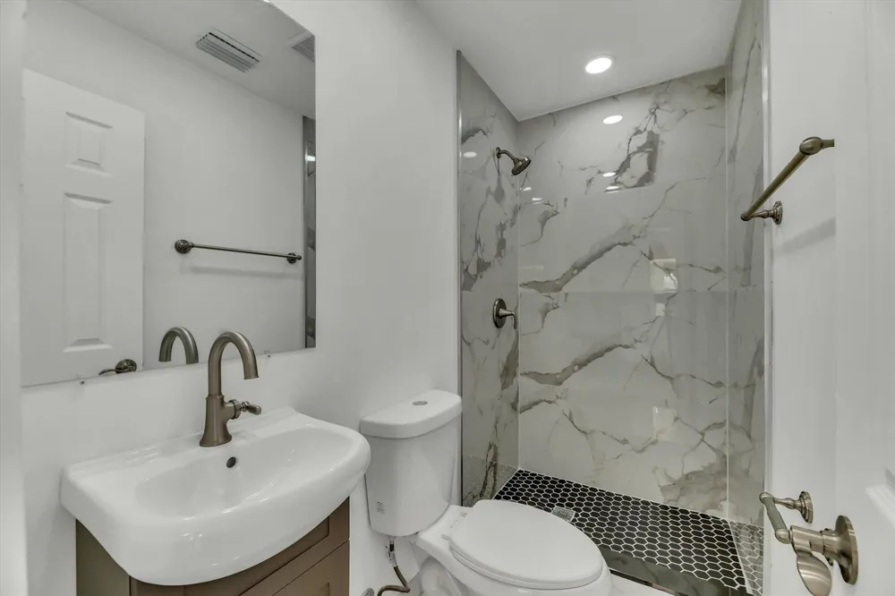1404 SW 1ST AVENUE Deerfield Beach, FL 33441