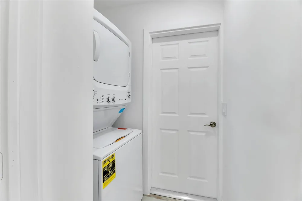 1404 SW 1ST AVENUE Deerfield Beach, FL 33441