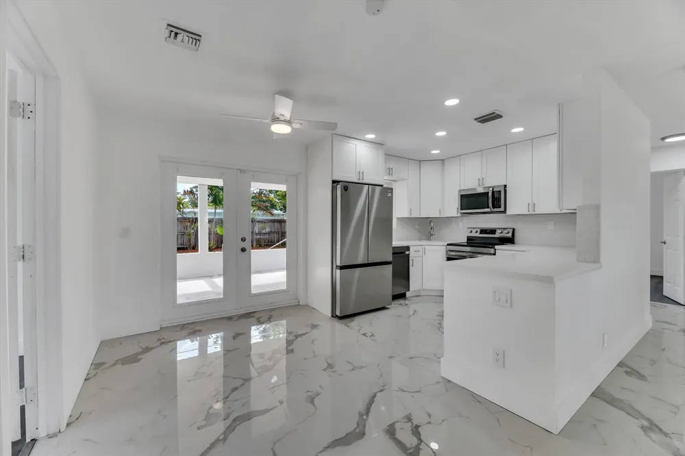 1404 SW 1ST AVENUE Deerfield Beach, FL 33441