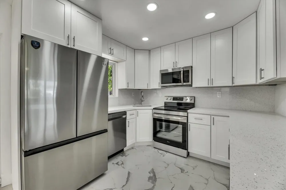 1404 SW 1ST AVENUE Deerfield Beach, FL 33441