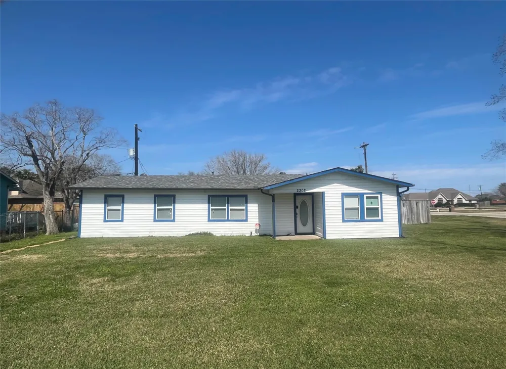 2302 35th Ave N Texas City, TX 77590