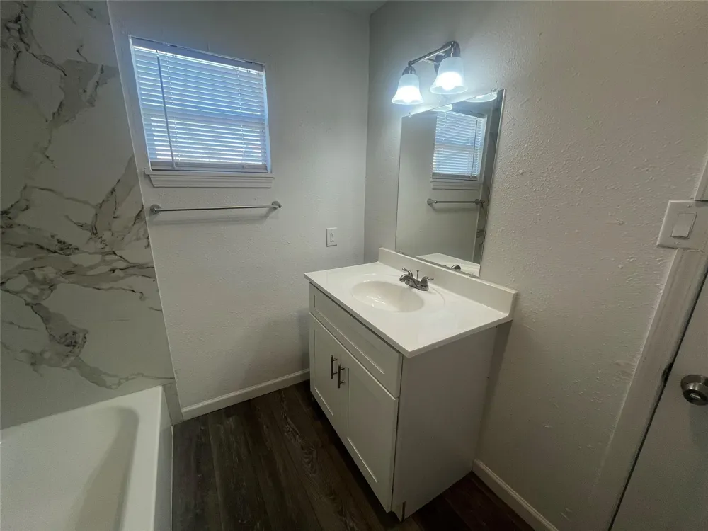 2302 35th Ave N Texas City, TX 77590