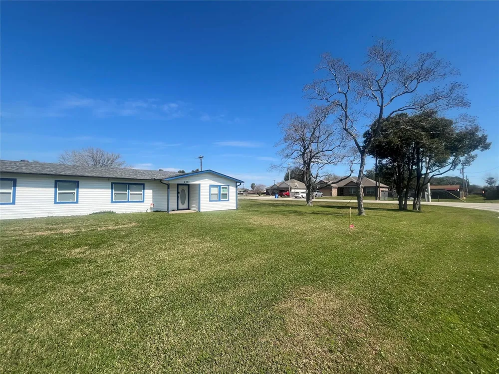 2302 35th Ave N Texas City, TX 77590