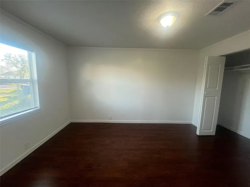 2302 35th Ave N Texas City, TX 77590