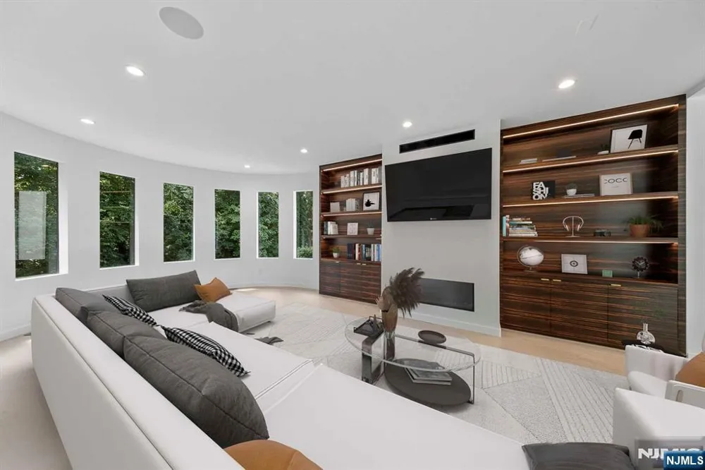 1 Lambs Lane Cresskill, NJ 07626