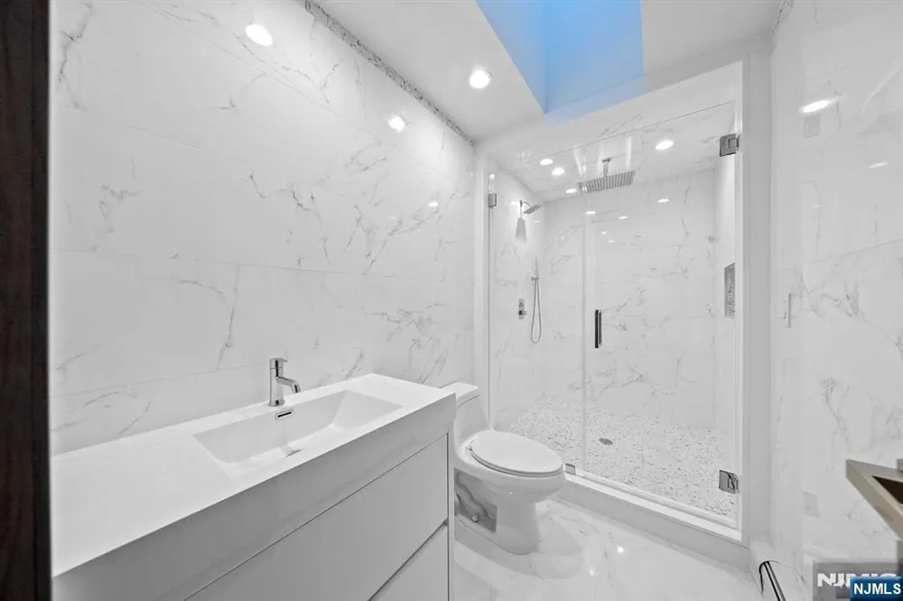 1 Lambs Lane Cresskill, NJ 07626