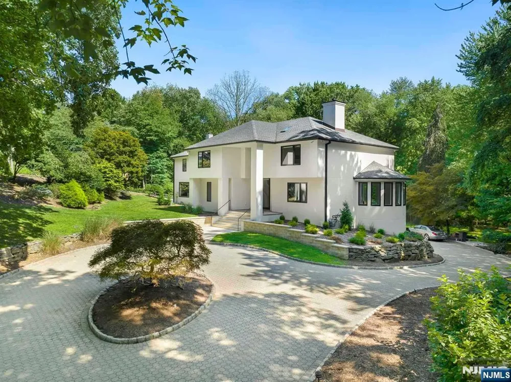 1 Lambs Lane Cresskill, NJ 07626