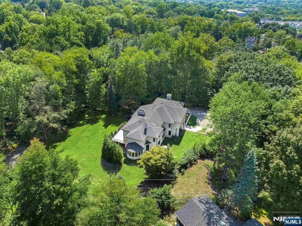 1 Lambs Lane Cresskill, NJ 07626