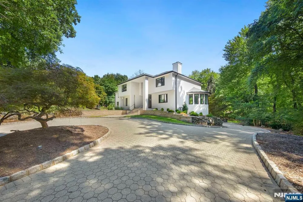 1 Lambs Lane Cresskill, NJ 07626