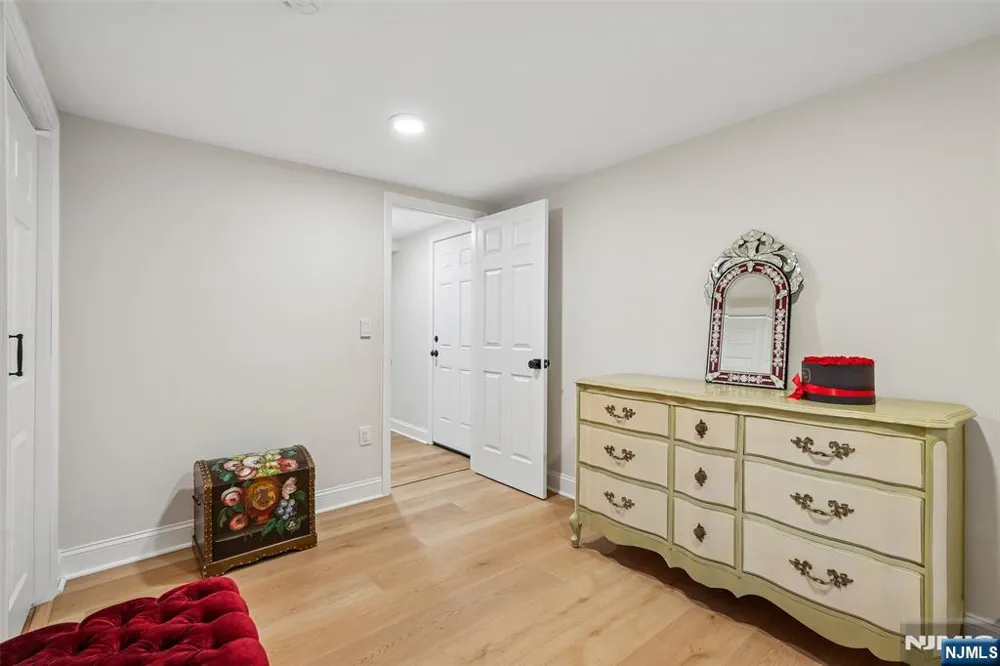 12 Parker Place Upper Saddle River, NJ 07458