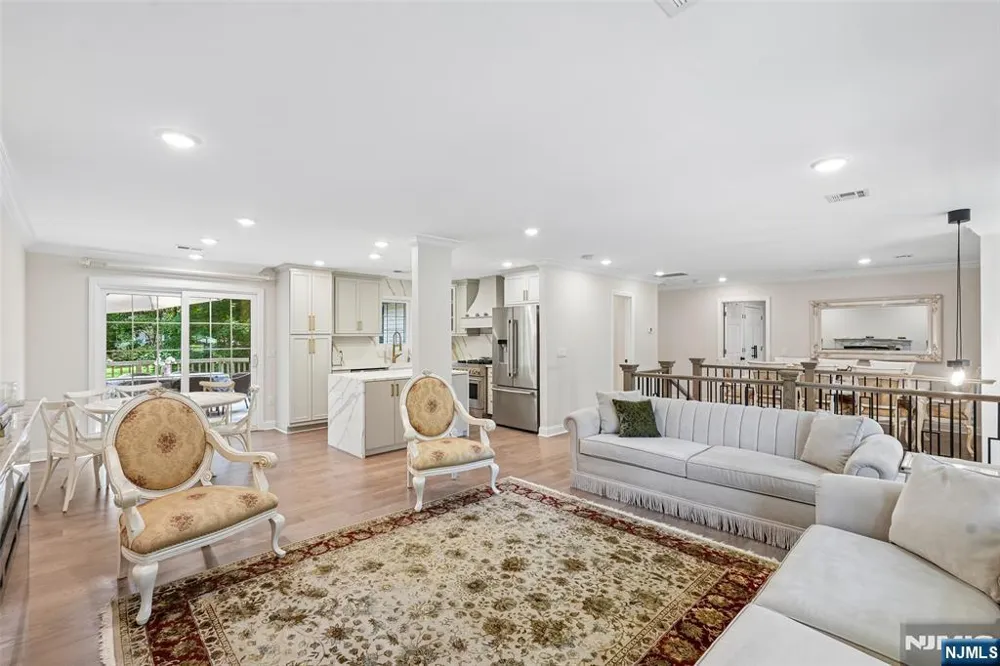 12 Parker Place Upper Saddle River, NJ 07458