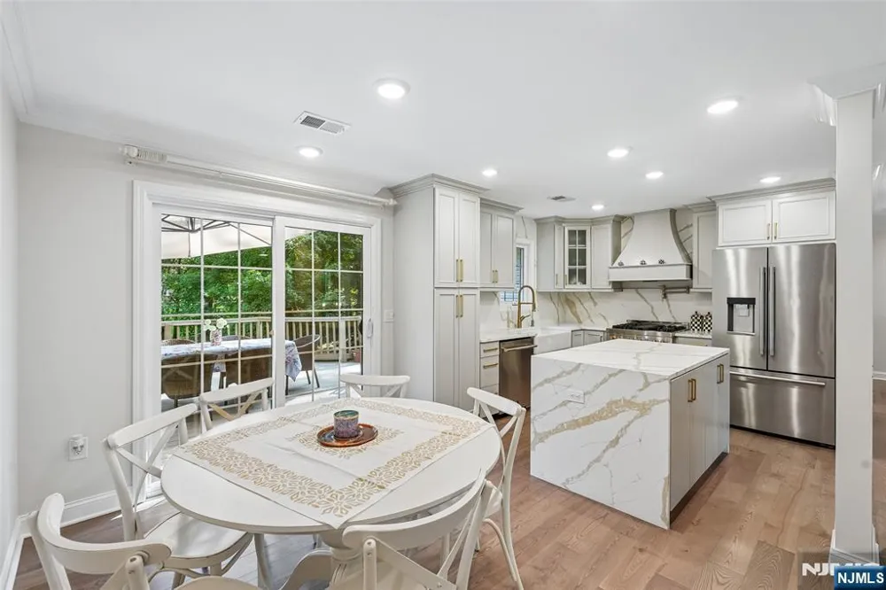 12 Parker Place Upper Saddle River, NJ 07458