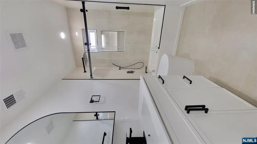 135 Lake Shore Drive Morris Township, NJ 07054