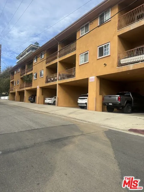 1001 Hammond Street #5