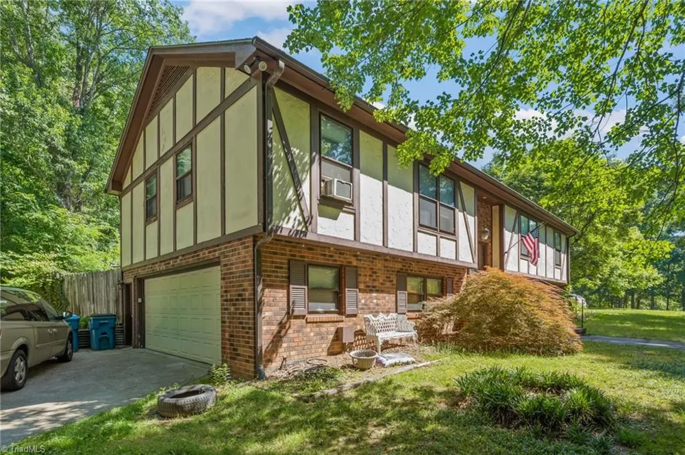 601 Burning Bush Drive Pleasant Garden, NC 27313
