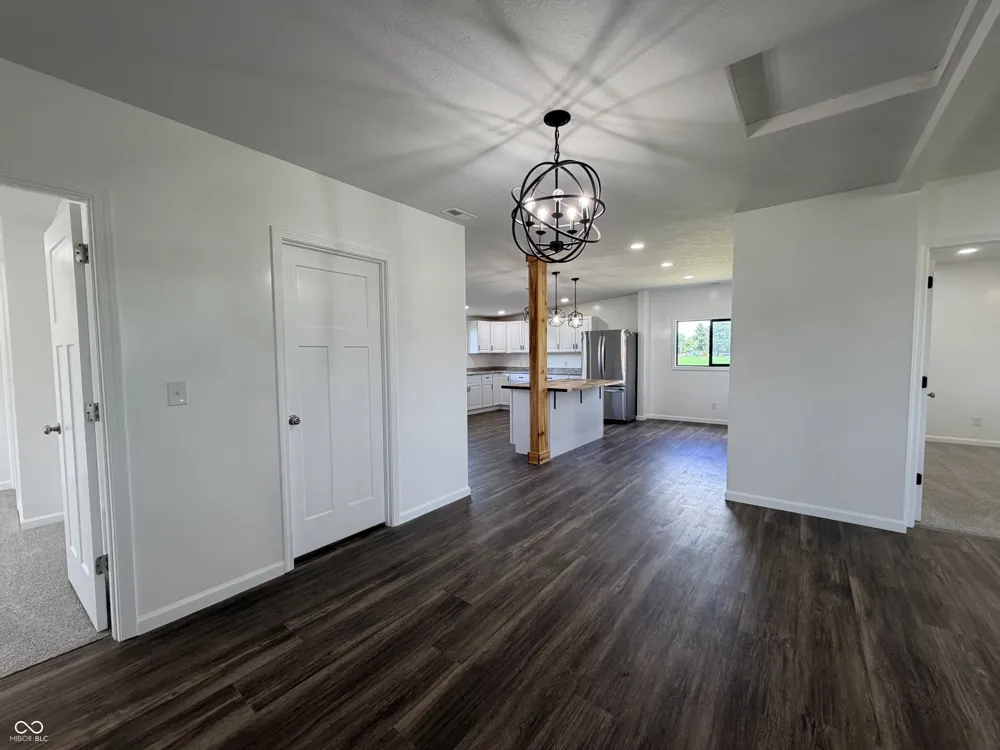 4204 S Kingman Road Kingman, IN 47952