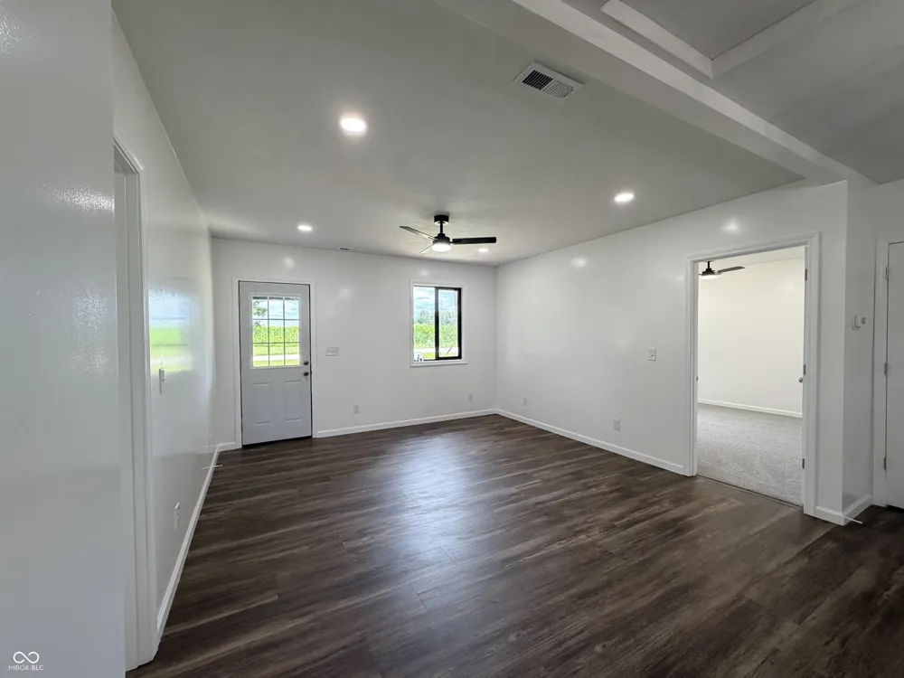 4204 S Kingman Road Kingman, IN 47952