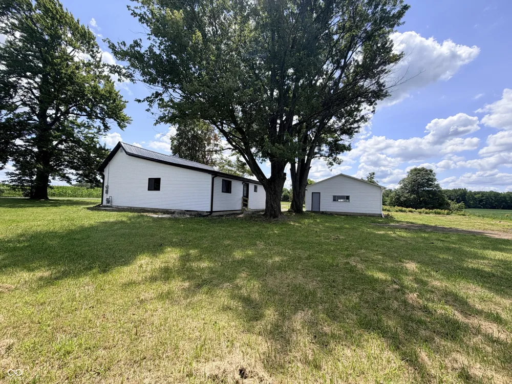 4204 S Kingman Road Kingman, IN 47952