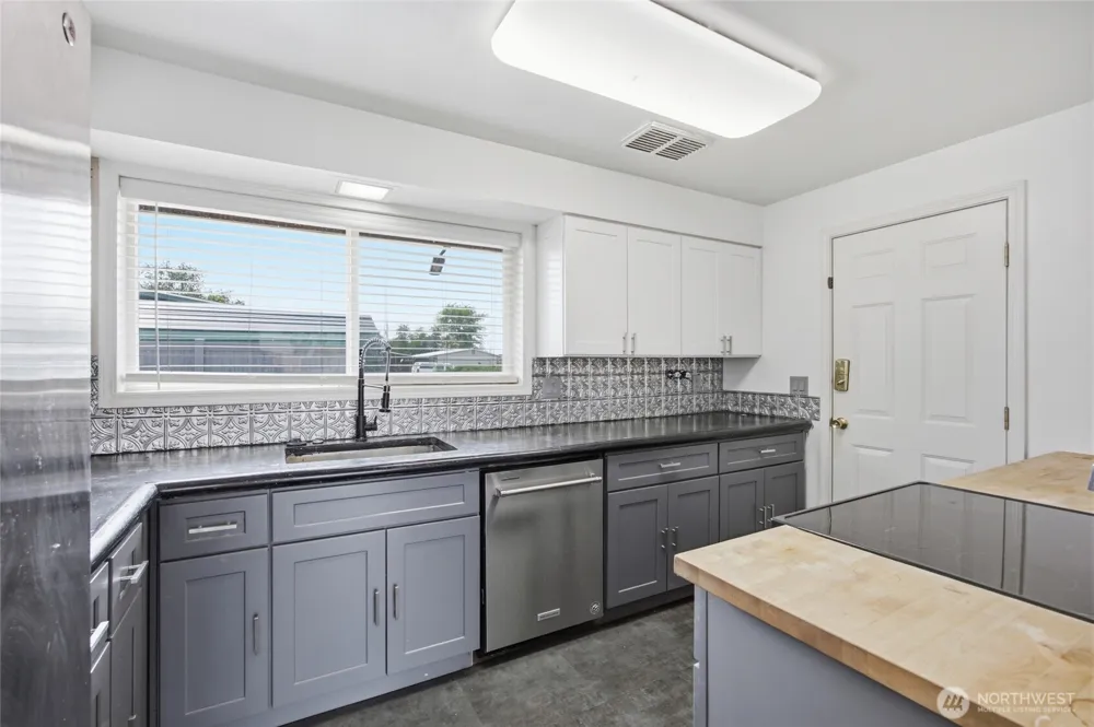 410 Loring Drive Moses Lake, WA 98837