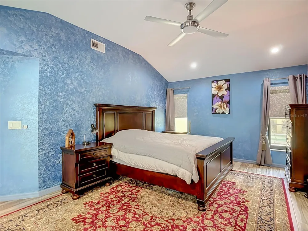 16040 PENWOOD DRIVE Tampa, FL 33647