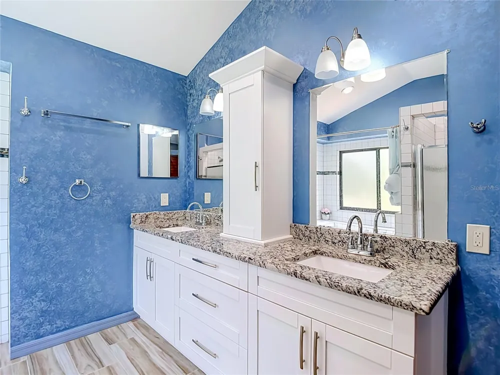 16040 PENWOOD DRIVE Tampa, FL 33647