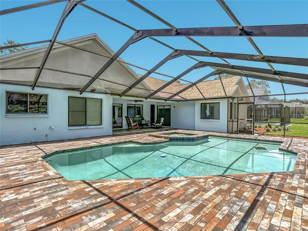 16040 PENWOOD DRIVE Tampa, FL 33647