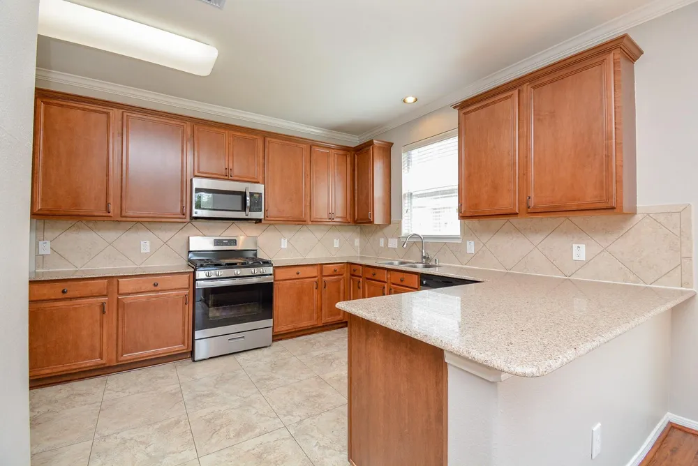16021 Summerville Lake Drive Tomball, TX 77377