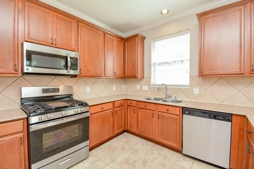 16021 Summerville Lake Drive Tomball, TX 77377