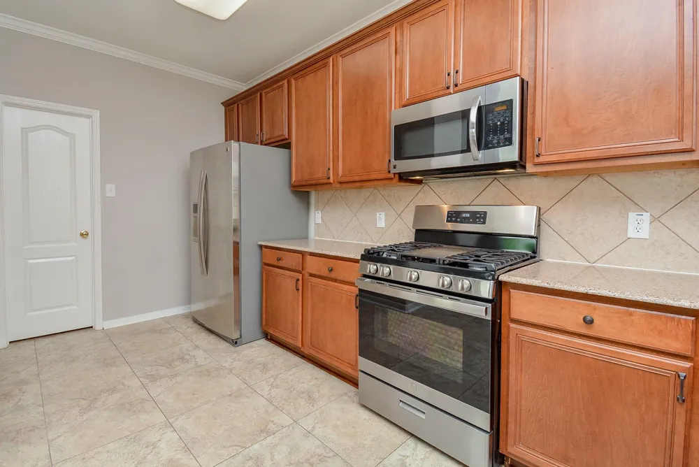16021 Summerville Lake Drive Tomball, TX 77377