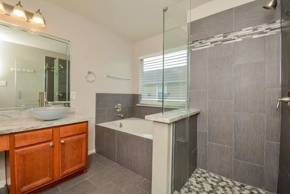 16021 Summerville Lake Drive Tomball, TX 77377