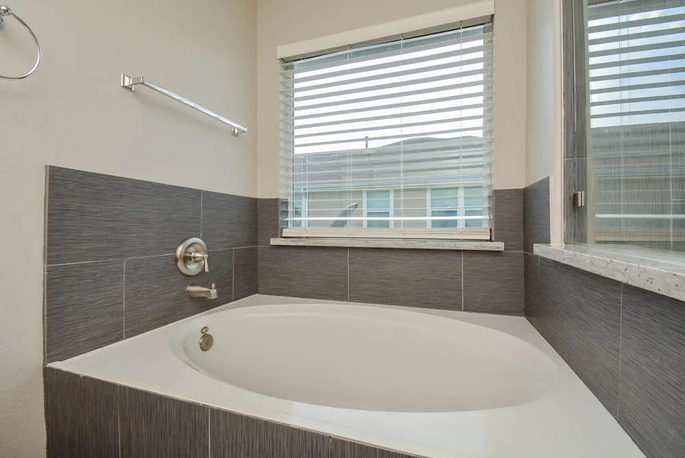 16021 Summerville Lake Drive Tomball, TX 77377