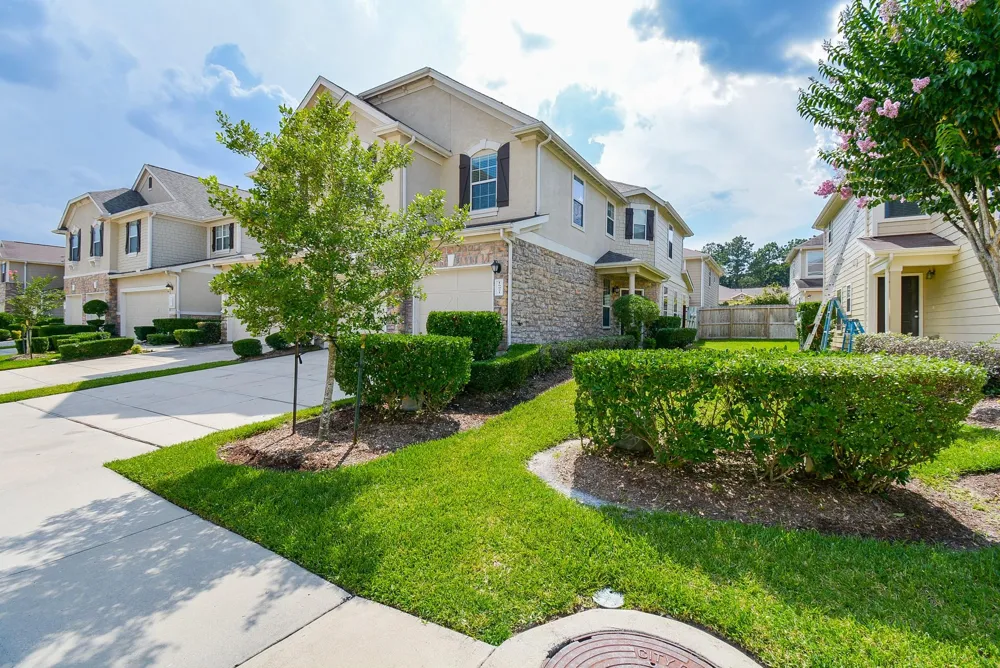 16021 Summerville Lake Drive Tomball, TX 77377