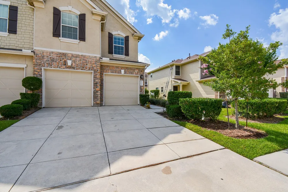 16021 Summerville Lake Drive Tomball, TX 77377