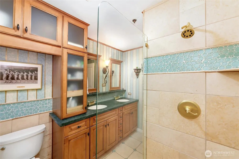2801 1st Avenue #208 Seattle, WA 98121