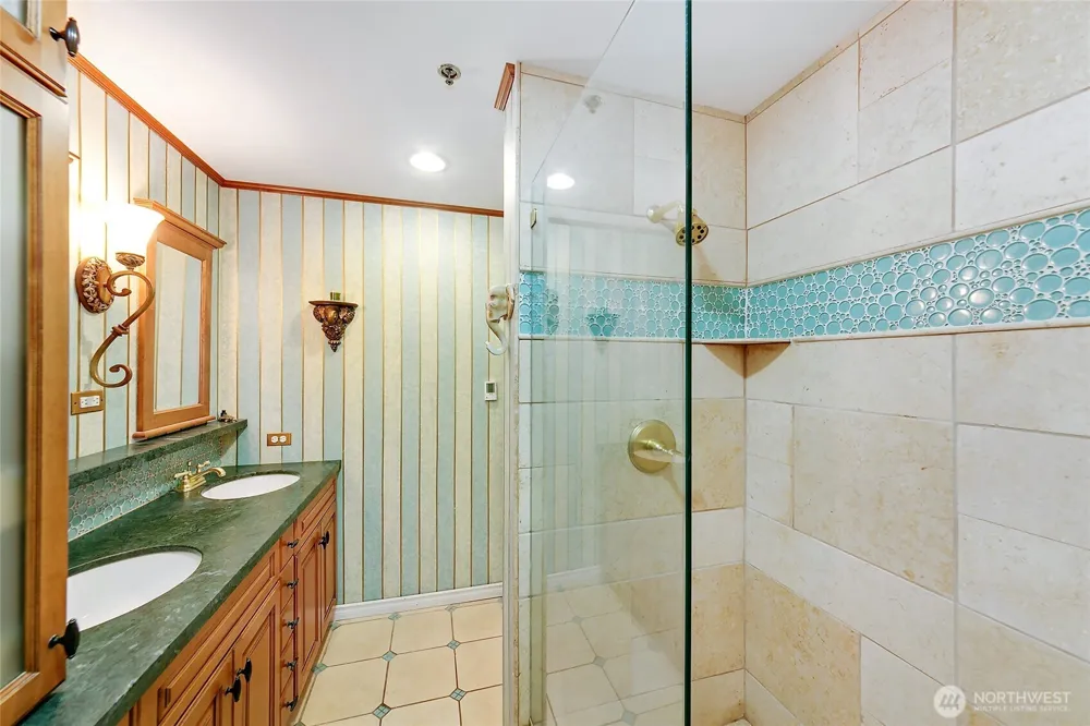 2801 1st Avenue #208 Seattle, WA 98121