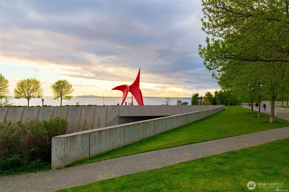 2801 1st Avenue #208 Seattle, WA 98121