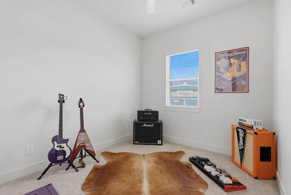 5264 Texas Street Houston, TX 77011
