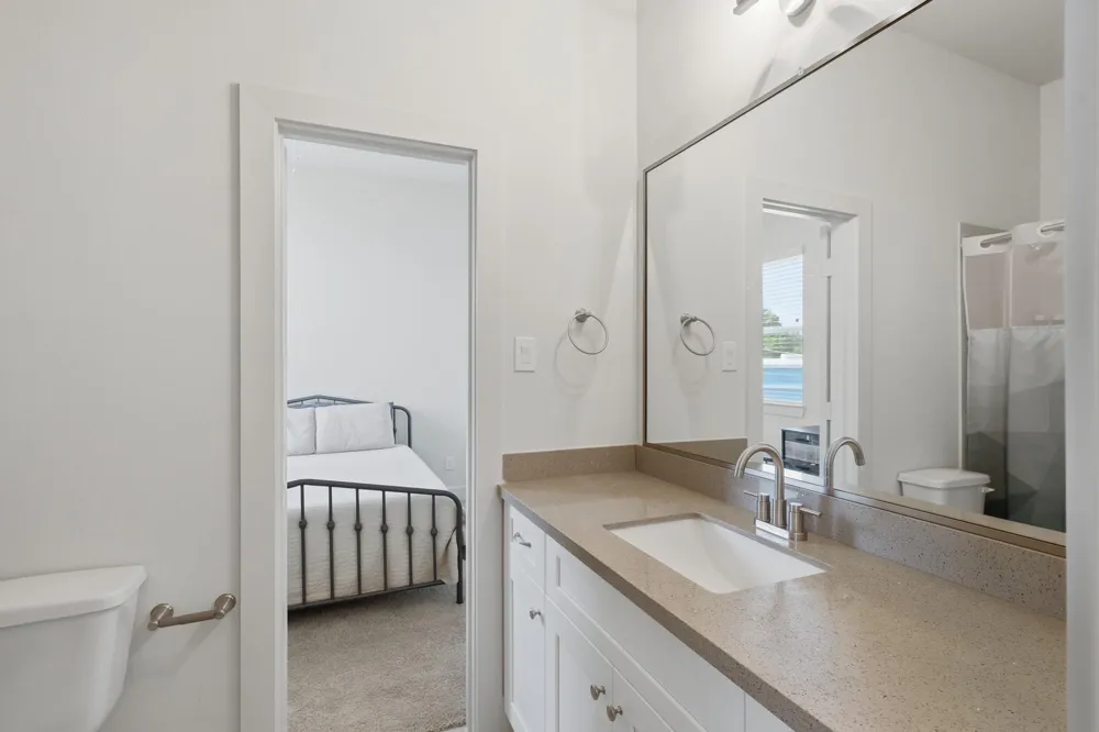 5264 Texas Street Houston, TX 77011