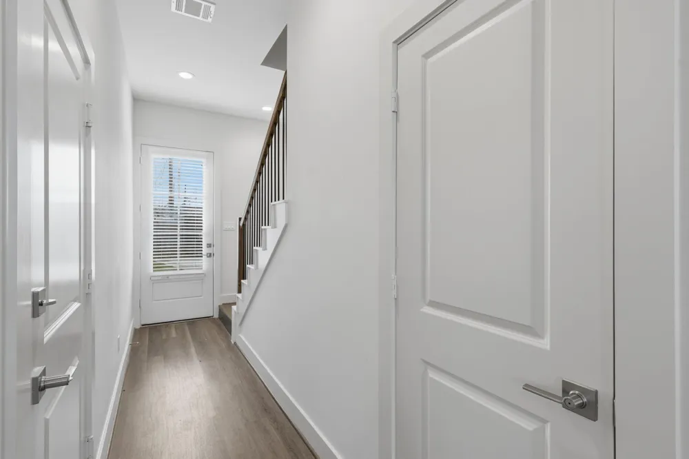 5264 Texas Street Houston, TX 77011