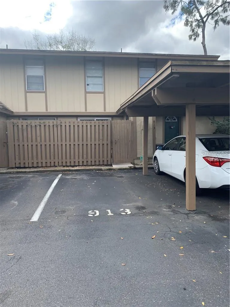 913 BUCK COURT Brandon, FL 33511
