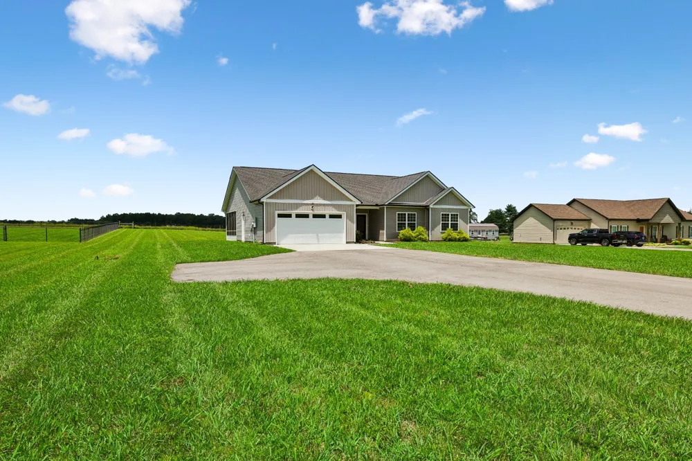 731 N Main St Morrison, TN 37357