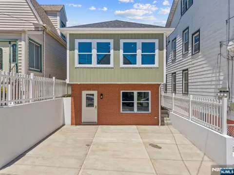 37 Devon Terrace